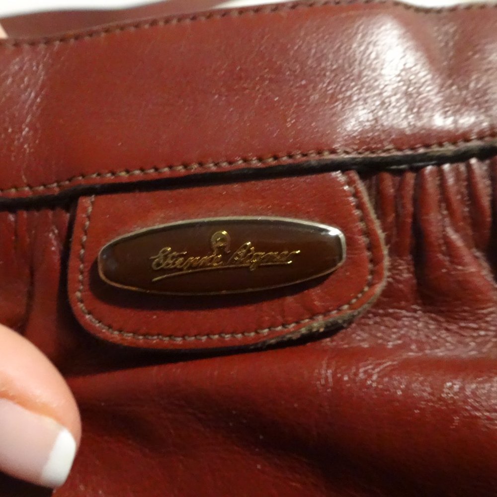 Vintage Etienne Aigner Handmade Oxblood‎ Red Leather Shoulder Handbag PURSE 70s - Picture 2 of 7